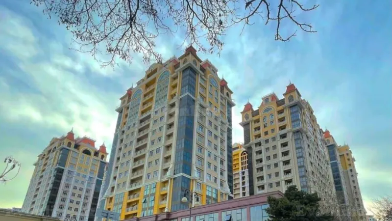 Satılır 3 otaqlı Mənzil Yeni tikili 76 m² 28 May m.