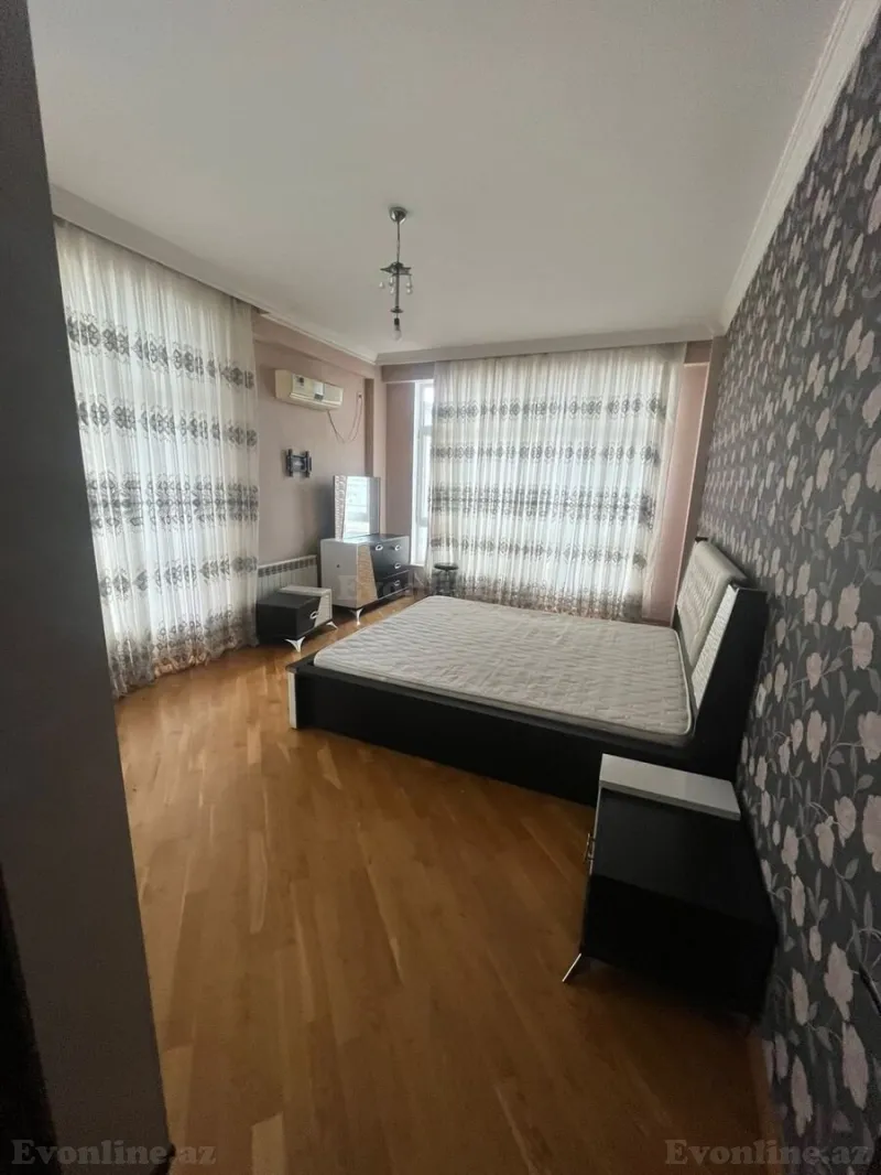 Kirayə verilir 3 otaqlı Mənzil Yeni tikili 132 m² 8 Noyabr m. - şəkil 2