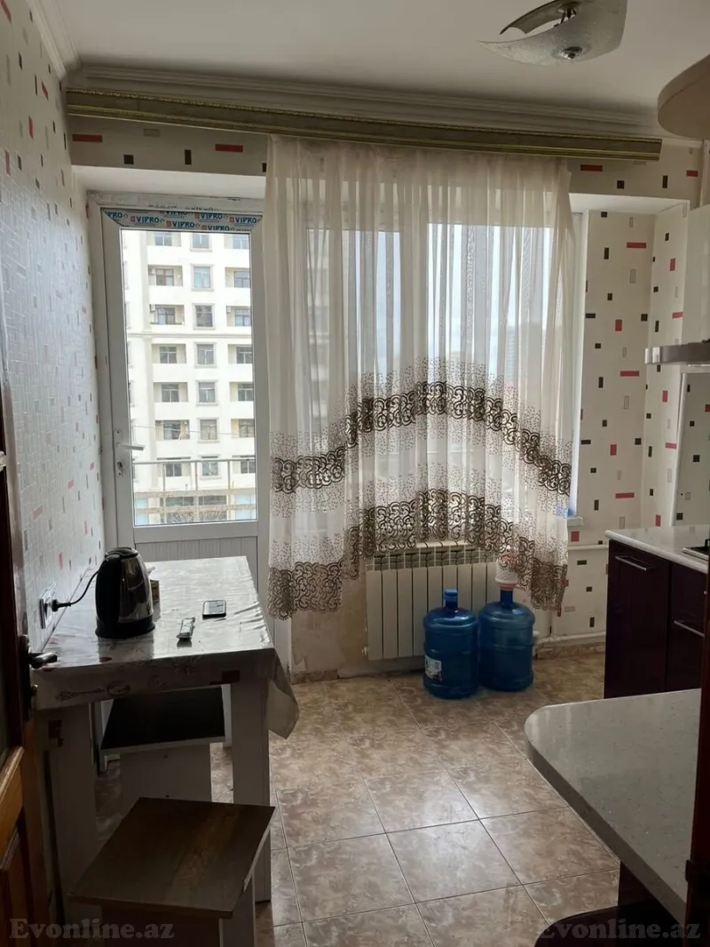 Satılır 2 otaqlı Mənzil Köhnə tikili 74 m² Yasamal - şəkil 6