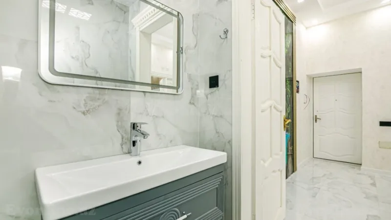 Satılır 3 otaqlı Mənzil Yeni tikili 120 m² Elmlər Akademiyası m. - şəkil 16