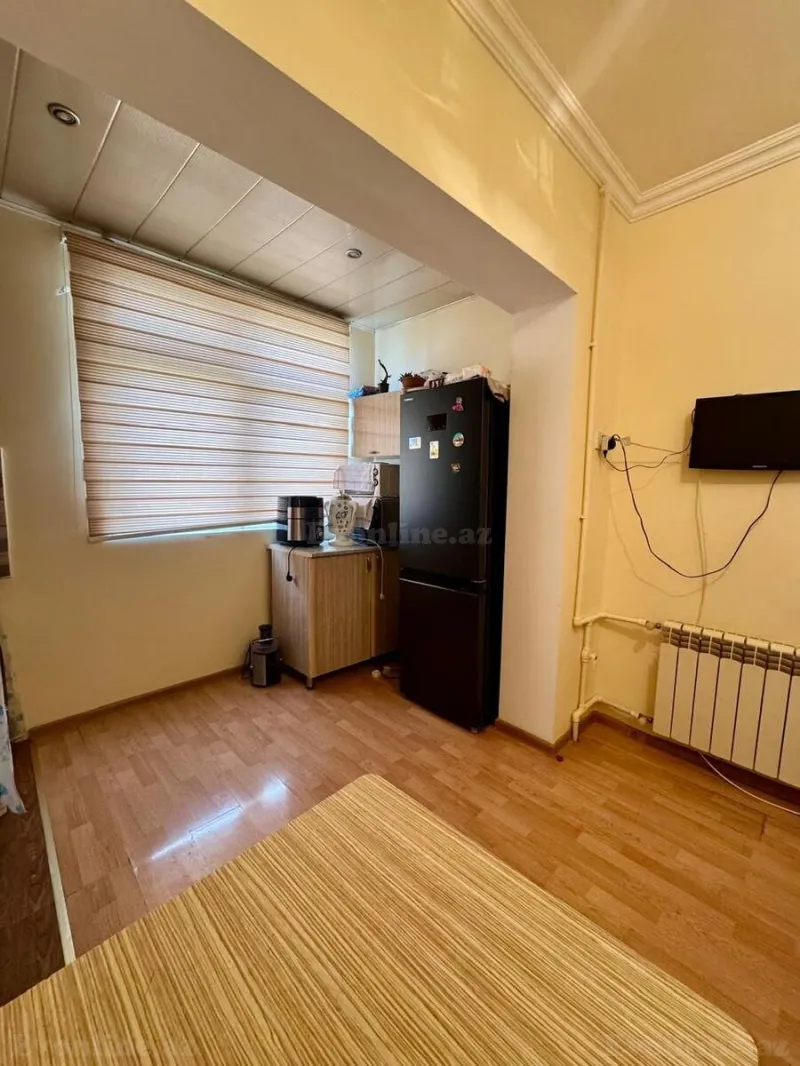 Satılır 2 otaqlı Mənzil Köhnə tikili 45 m² Yeni Yasamal - şəkil 5