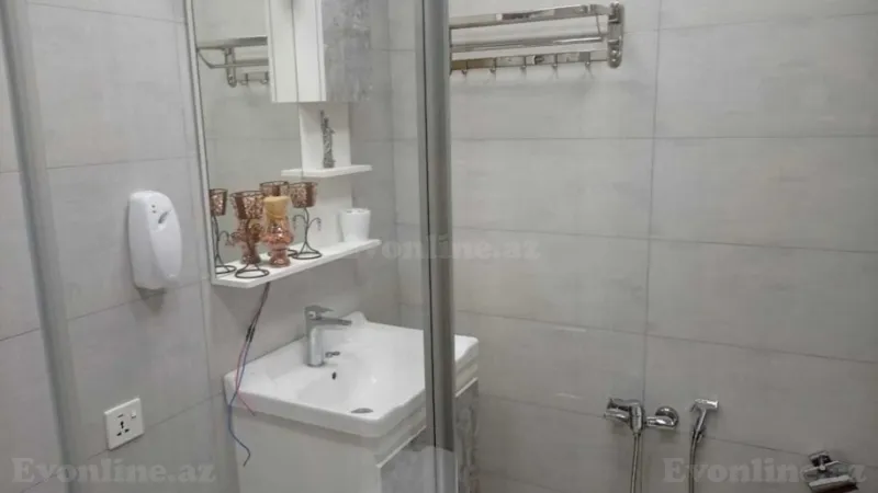 Satılır 2 otaqlı Mənzil Yeni tikili 70 m² Elmlər Akademiyası m. - şəkil 14