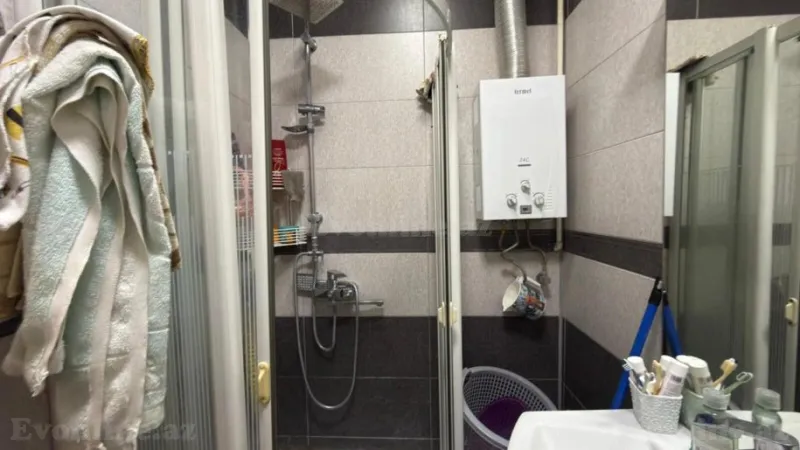 Satılır 2 otaqlı Mənzil Köhnə tikili 60 m² Elmlər Akademiyası m. - şəkil 14