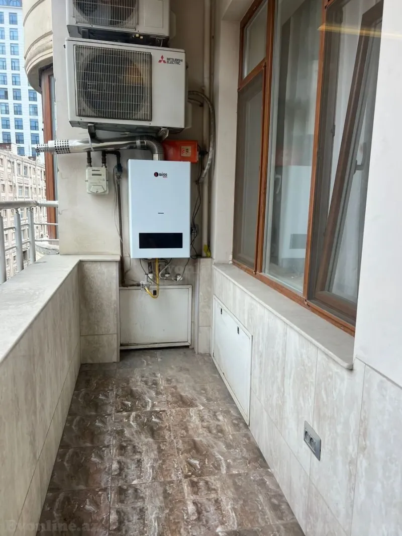 Satılır 4 otaqlı Mənzil Yeni tikili 214 m² Nəsimi r. - şəkil 29