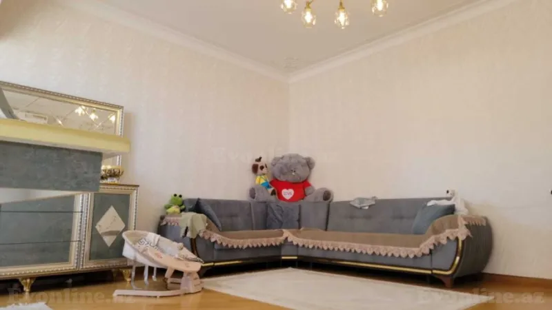 Satılır 3 otaqlı Mənzil Yeni tikili 135 m² Qara Qarayev m.