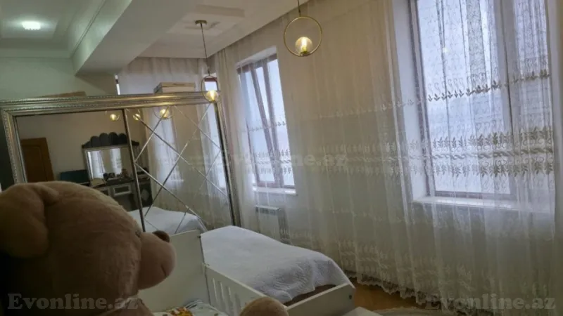 Satılır 3 otaqlı Mənzil Yeni tikili 135 m² Qara Qarayev m. - şəkil 5