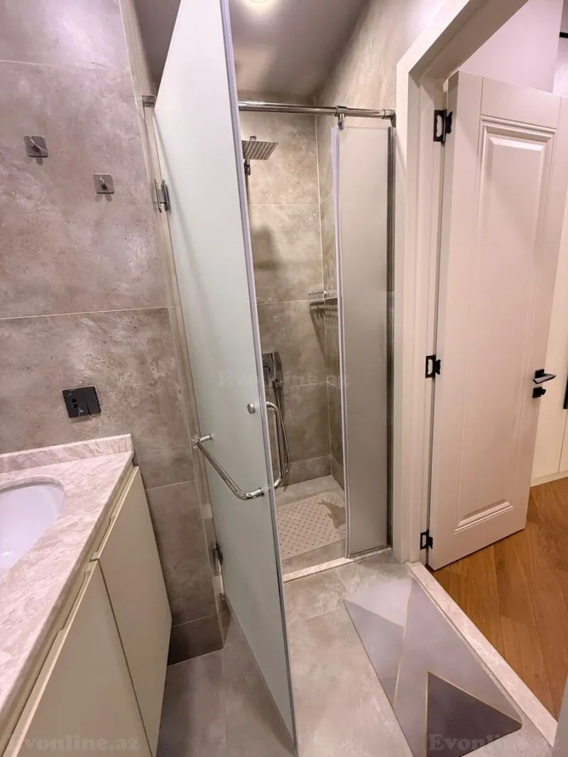 Kirayə verilir 3 otaqlı Mənzil Yeni tikili 80 m² İnşaatçılar m. - şəkil 6