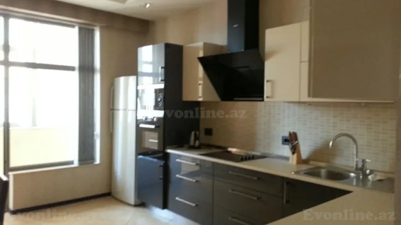 Satılır 3 otaqlı Mənzil Yeni tikili 174 m² Nizami m. - şəkil 15