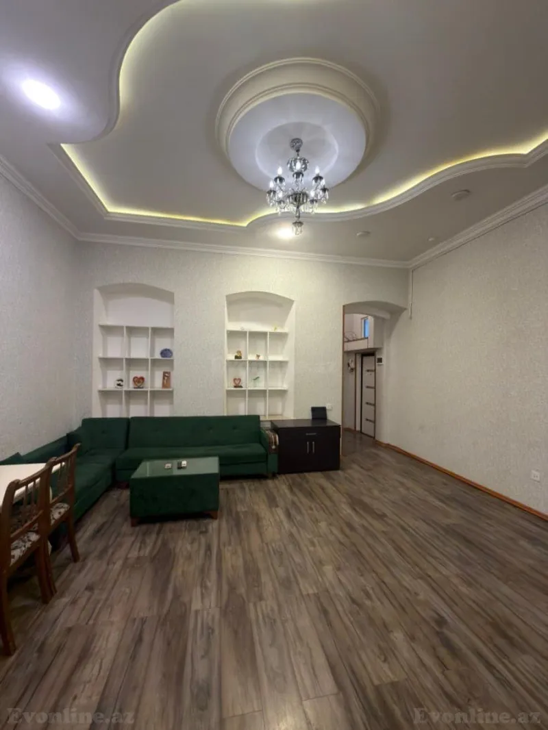 Satılır 3 otaqlı Mənzil Köhnə tikili 110 m² Sahil m. - şəkil 3