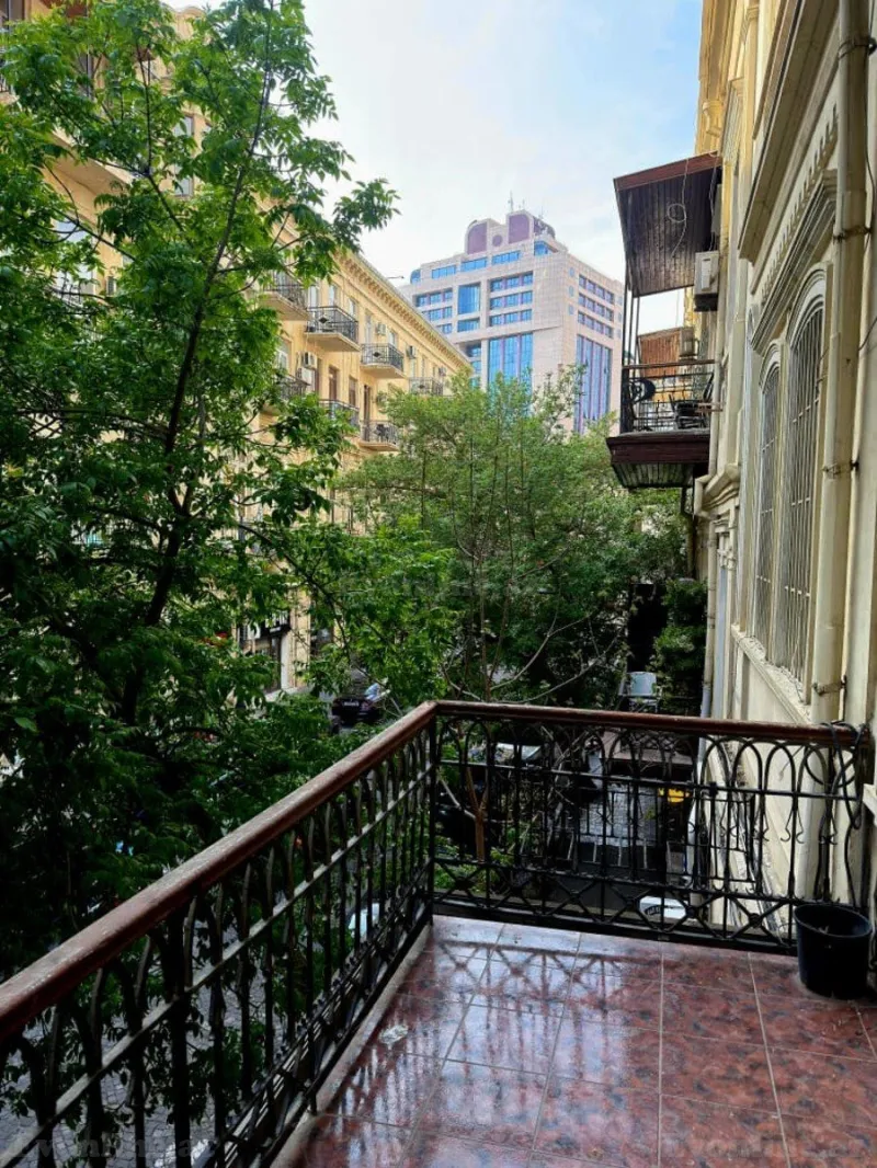 Satılır 3 otaqlı Mənzil Köhnə tikili 110 m² Sahil m. - şəkil 16