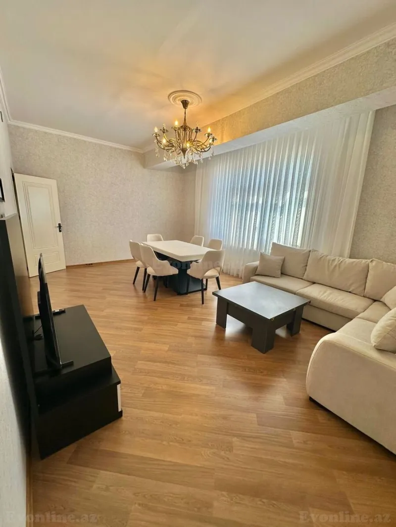 Kirayə verilir 3 otaqlı Mənzil Yeni tikili 120 m² Bayıl