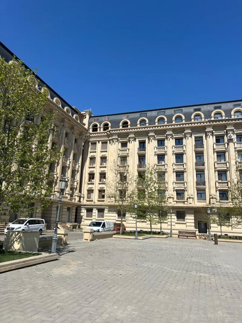 Satılır 5 otaqlı Mənzil Yeni tikili 220 m² Səbail r. - şəkil 4