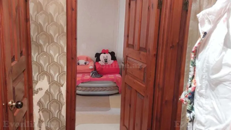 Satılır 3 otaqlı Mənzil Köhnə tikili 60 m² 4-cü mikrorayon - şəkil 2