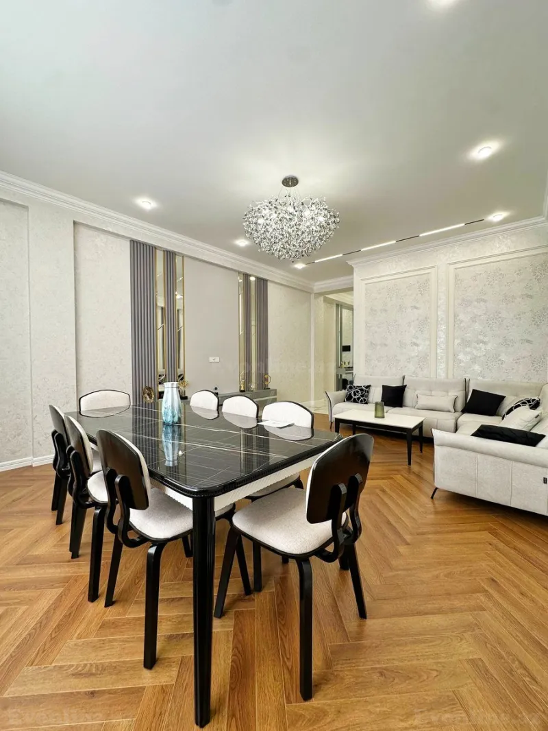 Satılır 3 otaqlı Mənzil Yeni tikili 130 m² Nəriman Nərimanov m.