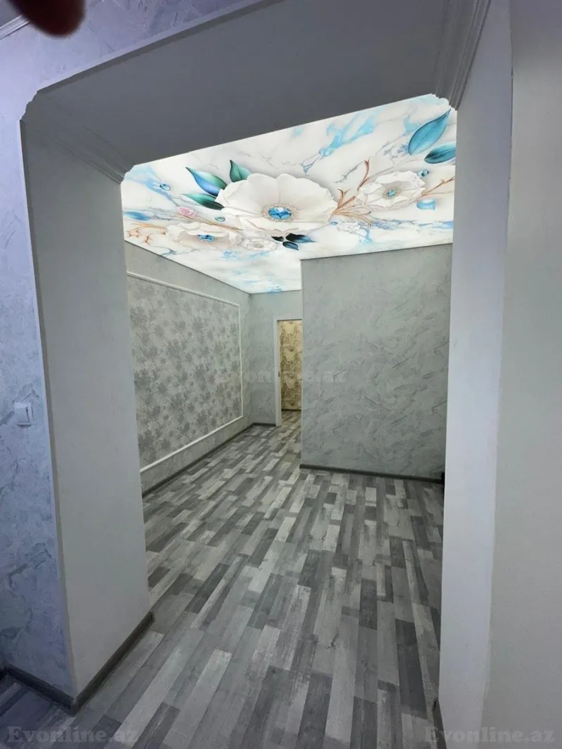 2 otaqlı Mənzil 50 m² 5-ci mikrorayon Satılır