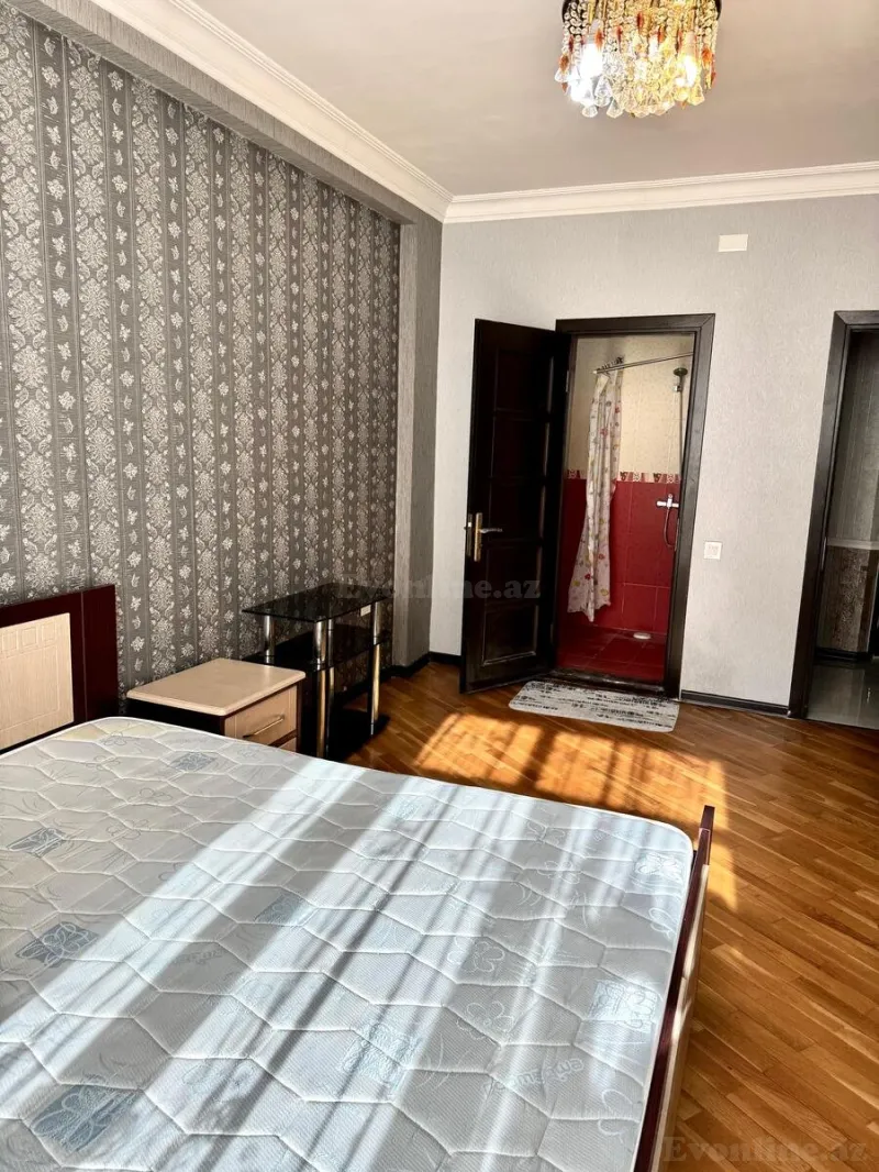 Satılır 3 otaqlı Mənzil Yeni tikili 125 m² 8 Noyabr m. - şəkil 2