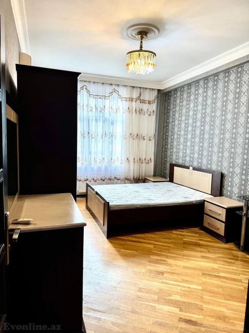 Satılır 3 otaqlı Mənzil Yeni tikili 125 m² 8 Noyabr m. - şəkil 4