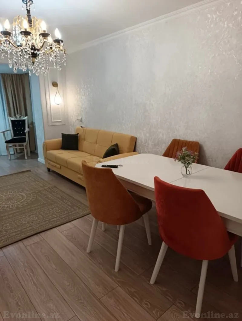 3 otaqlı Mənzil 80 m² İnşaatçılar m. Kirayə verilir