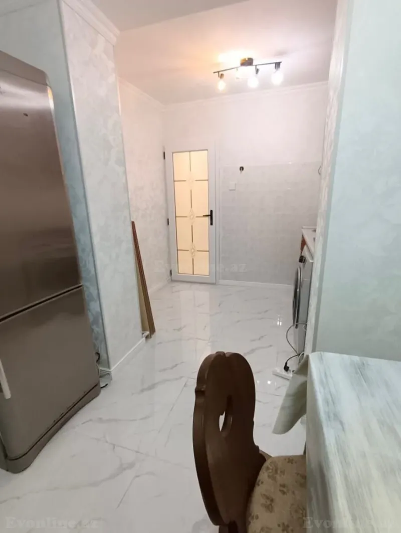 Kirayə verilir 3 otaqlı Mənzil Köhnə tikili 80 m² İnşaatçılar m. - şəkil 19