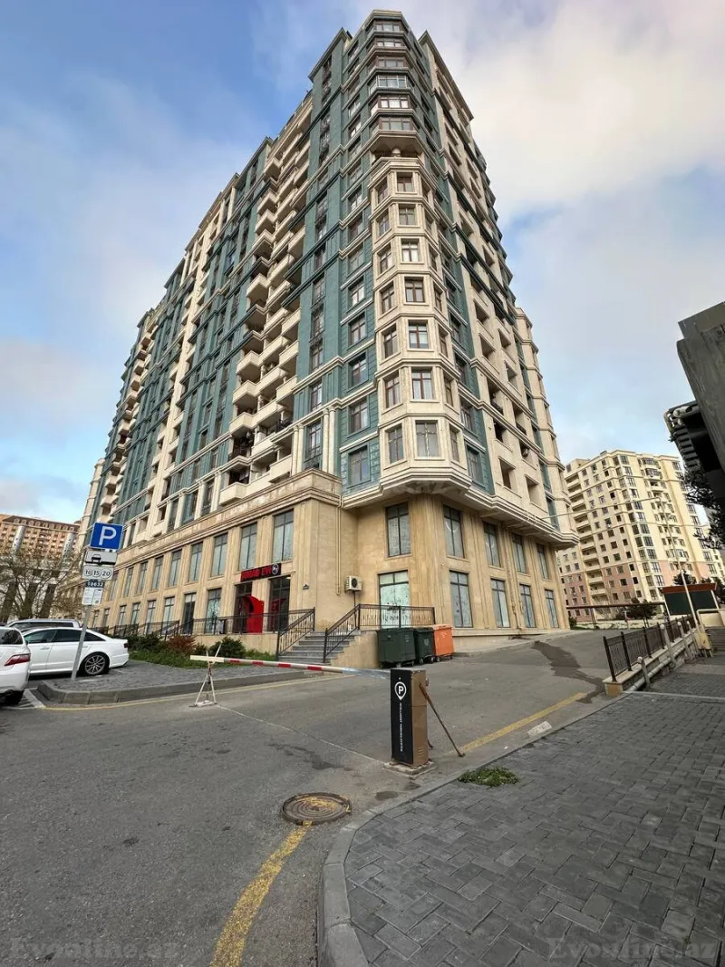 Satılır 3 otaqlı Mənzil Yeni tikili 135 m² Gənclik m.