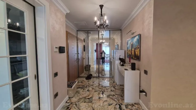 Satılır 3 otaqlı Mənzil Yeni tikili 170 m² Nərimanov r. - şəkil 19