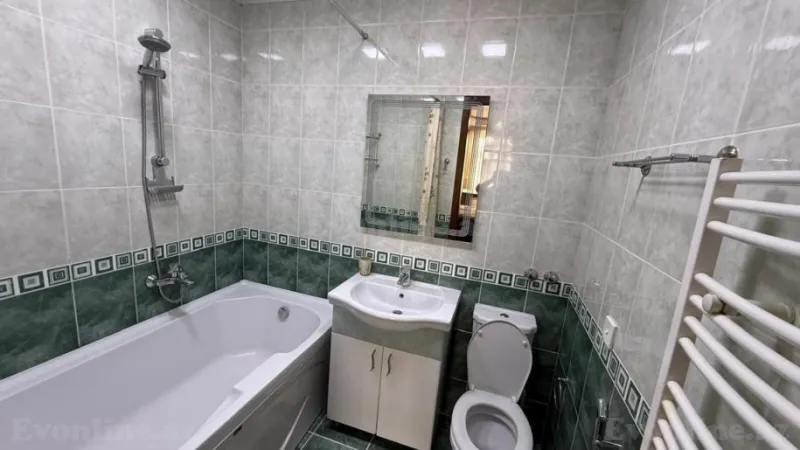 Kirayə verilir 4 otaqlı Mənzil Yeni tikili 200 m² Nizami m. - şəkil 13