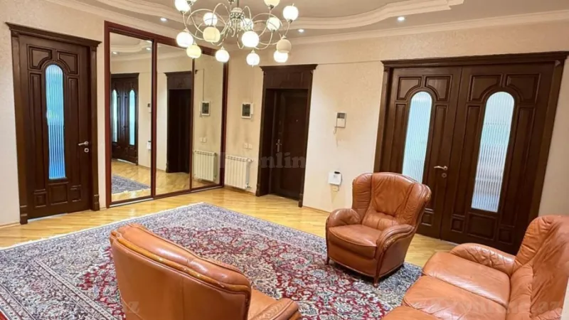 Kirayə verilir 4 otaqlı Mənzil Yeni tikili 200 m² Nizami m. - şəkil 17