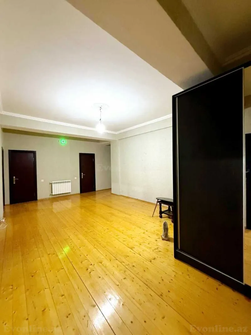 Satılır 4 otaqlı Mənzil Yeni tikili 140 m² Nizami r. - şəkil 3