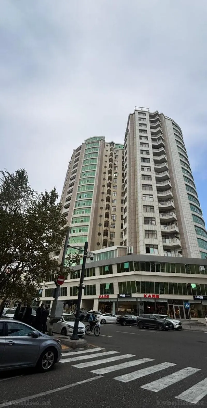 Satılır 4 otaqlı Mənzil Yeni tikili 230 m² 28 May m.