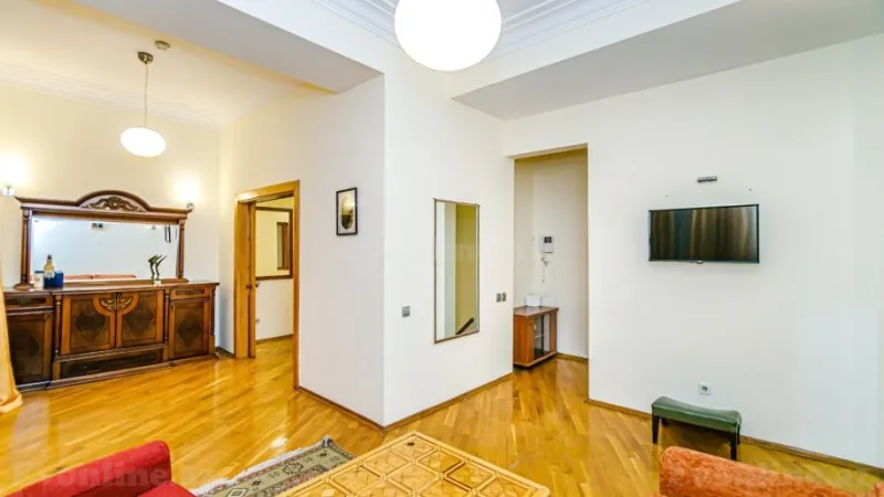 Kirayə verilir 2 otaqlı Mənzil Köhnə tikili 55 m² Sahil m. - şəkil 4