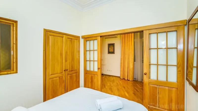 Kirayə verilir 2 otaqlı Mənzil Köhnə tikili 55 m² Sahil m. - şəkil 13