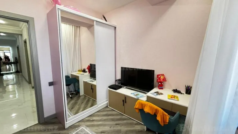 Satılır 4 otaqlı Mənzil Yeni tikili 136 m² Neftçilər m. - şəkil 12