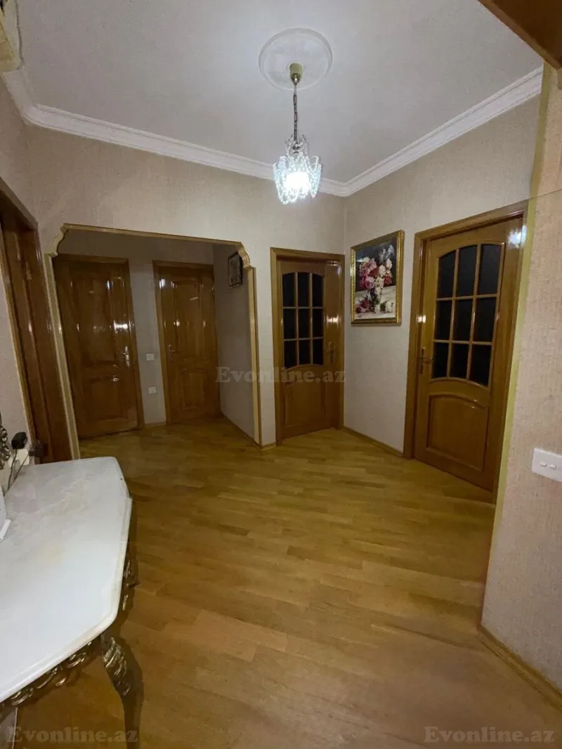 3 otaqlı Mənzil 90 m² Xalqlar Dostluğu m. Satılır