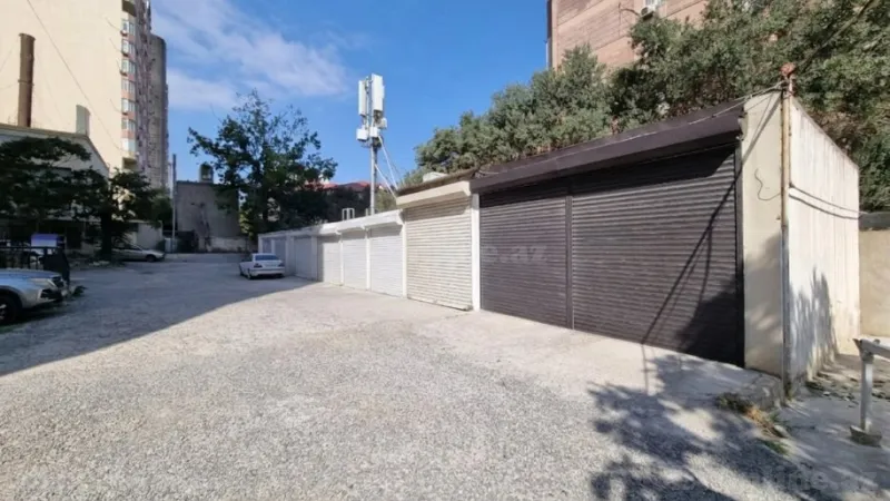 Kirayə verilir Obyekt 28 m² 8 Noyabr m.