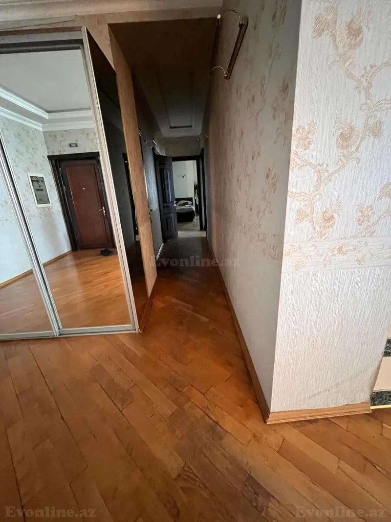 Satılır 3 otaqlı Mənzil Yeni tikili 158 m² Böyükşor - şəkil 3