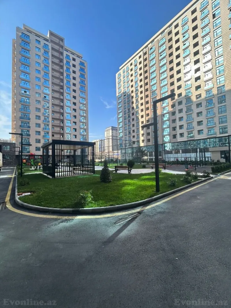 Satılır 3 otaqlı Mənzil Yeni tikili 120 m² 28 May m.