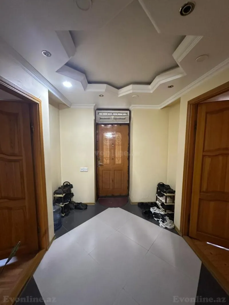 Satılır 6 otaqlı Mənzil Köhnə tikili 150 m² Yasamal - şəkil 13