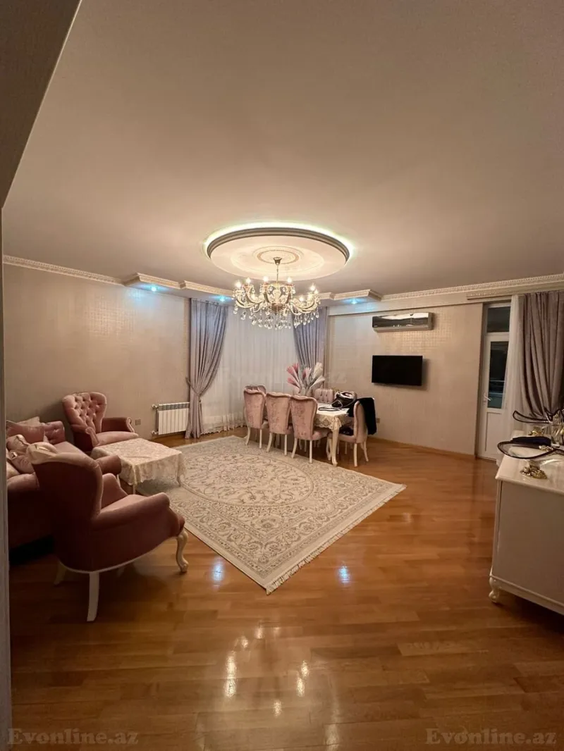 5 otaqlı Mənzil 176 m² 9-cu mikrorayon Satılır
