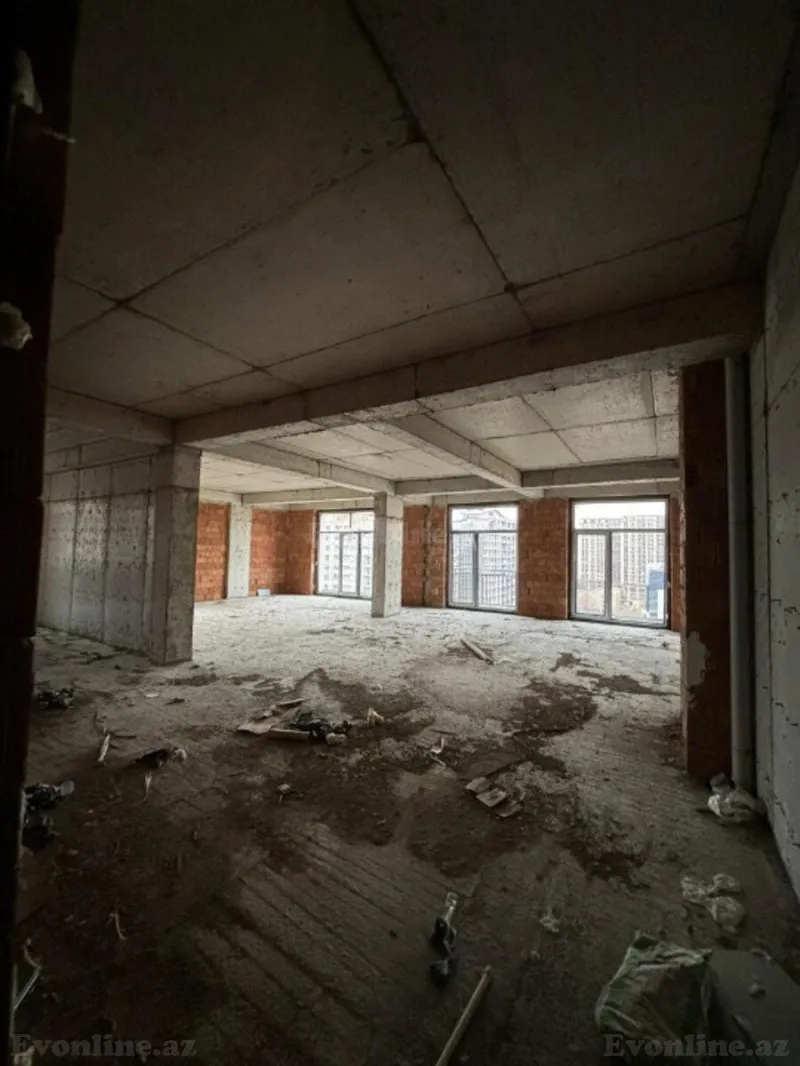 Satılır 4 otaqlı Mənzil Yeni tikili 150 m² 28 May m. - şəkil 3