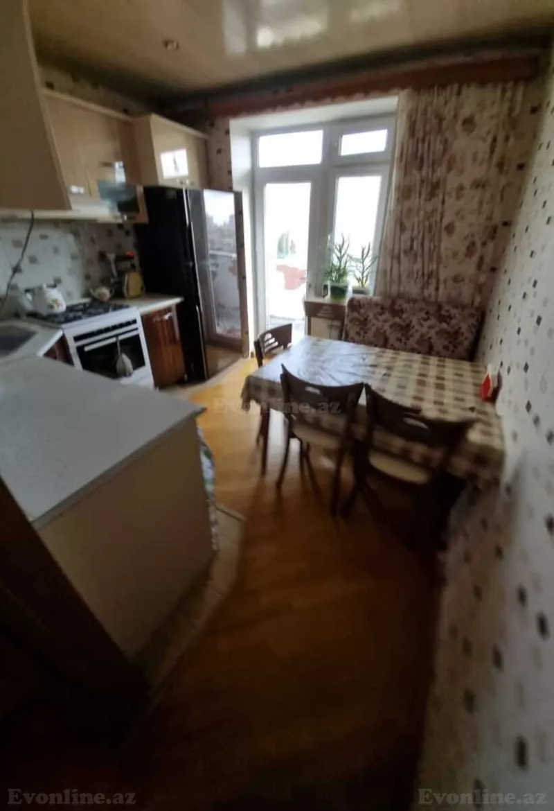 Satılır 3 otaqlı Mənzil Köhnə tikili 90 m² Yeni Yasamal - şəkil 2