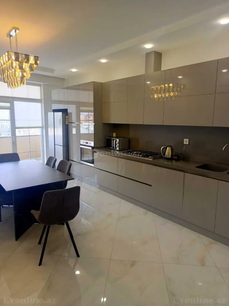 Kirayə verilir 4 otaqlı Mənzil Yeni tikili 230 m² Binəqədi r. - şəkil 8