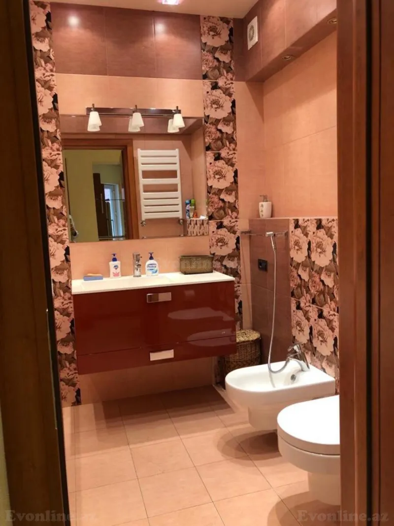 Kirayə verilir 4 otaqlı Mənzil Yeni tikili 175 m² Nəsimi r. - şəkil 8