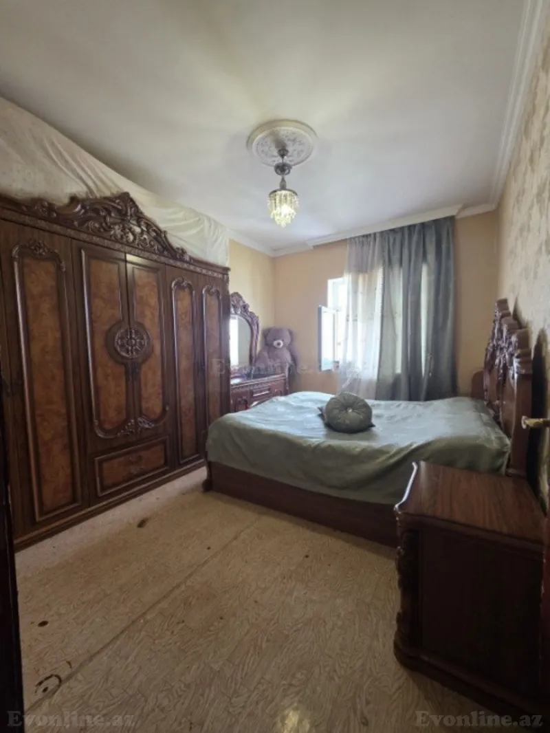 Satılır 5 otaqlı Mənzil Köhnə tikili 100 m² Yasamal r. - şəkil 6