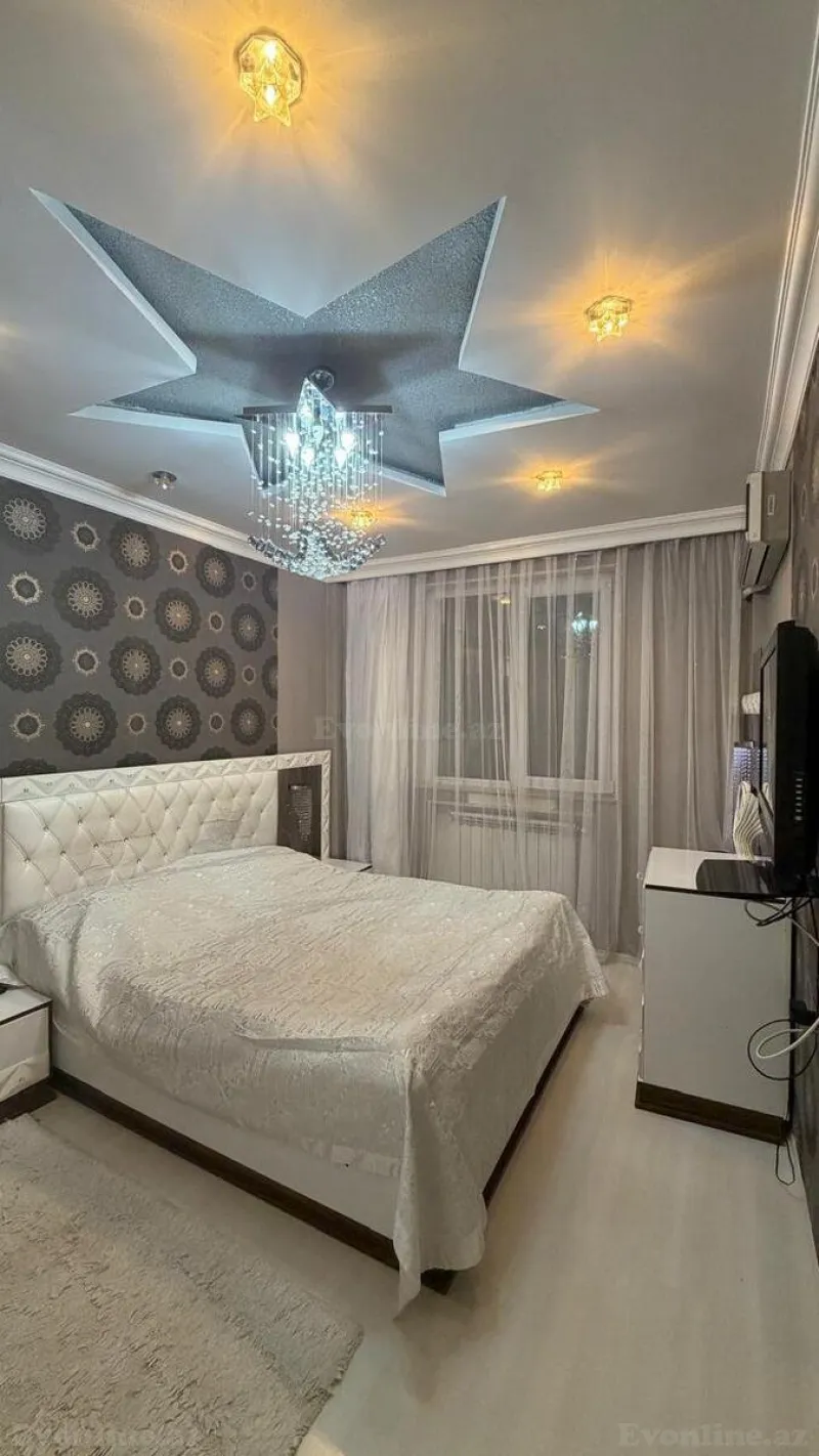 3 otaqlı Mənzil 65 m² İnşaatçılar m. Satılır