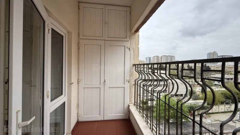 Satılır 4 otaqlı Mənzil Yeni tikili 212 m² Nizami m. - şəkil 7