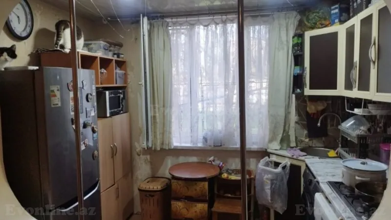 Satılır 2 otaqlı Mənzil Köhnə tikili 30 m² Neftçilər m. - şəkil 2