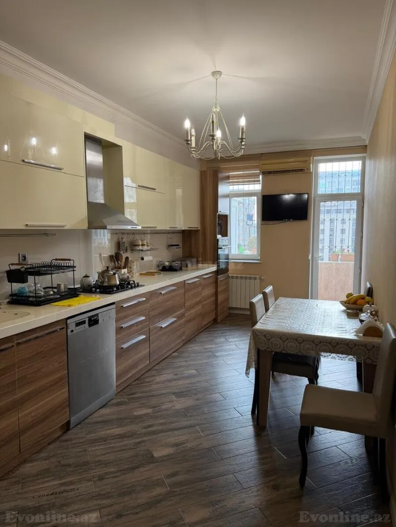 Satılır 3 otaqlı Mənzil Yeni tikili 135 m² Nərimanov r. - şəkil 5