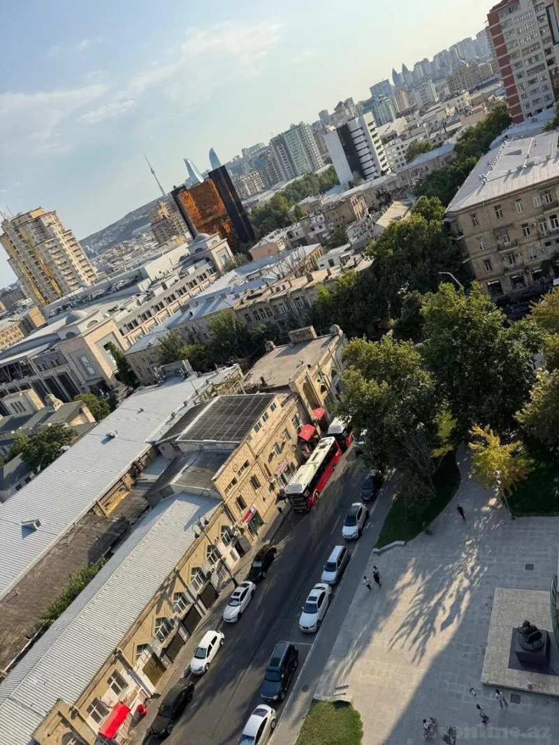 Kirayə verilir 3 otaqlı Mənzil Yeni tikili 132 m² 28 May m. - şəkil 21