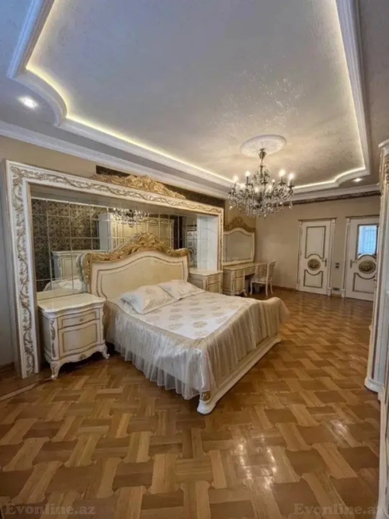 4 otaqlı Mənzil 193 m² 28 May m. Satılır