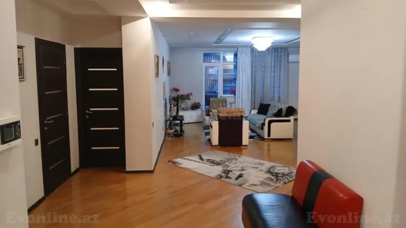 Kirayə verilir 3 otaqlı Mənzil Yeni tikili 140 m² Sahil m. - şəkil 6